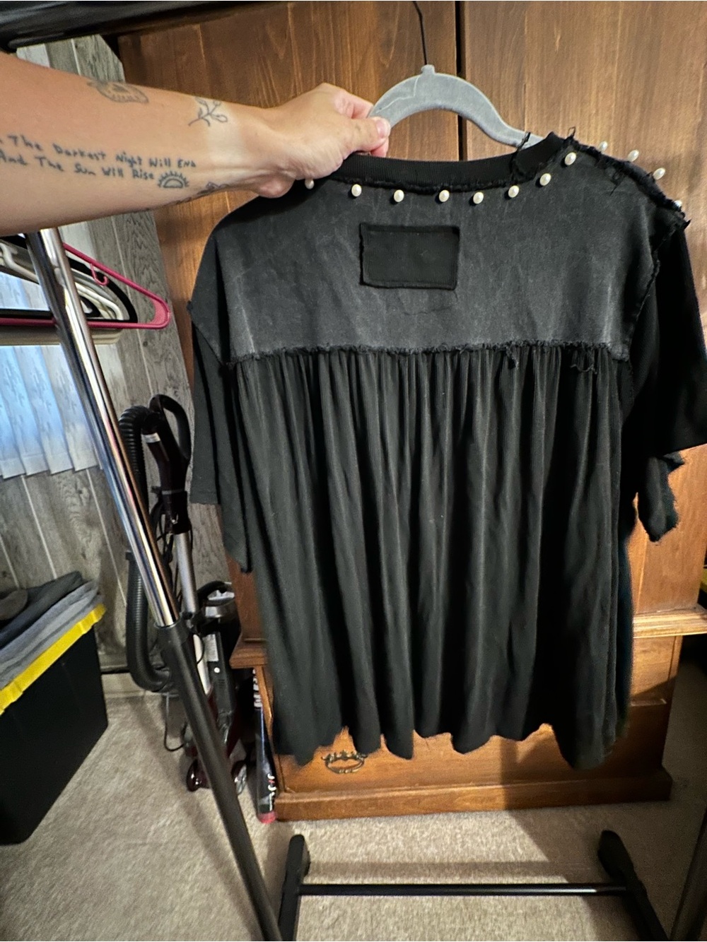 Black Women's Pearl-Trim Short Sleeve Top